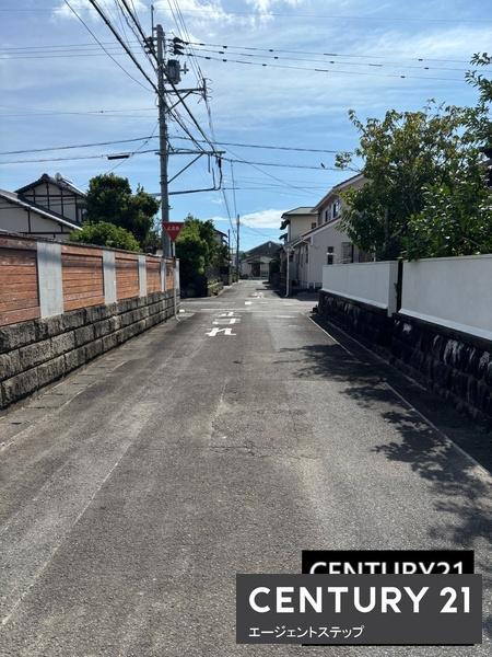 　前面道路含む現地写真　