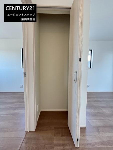 　収納　シンプルな収納スペースです