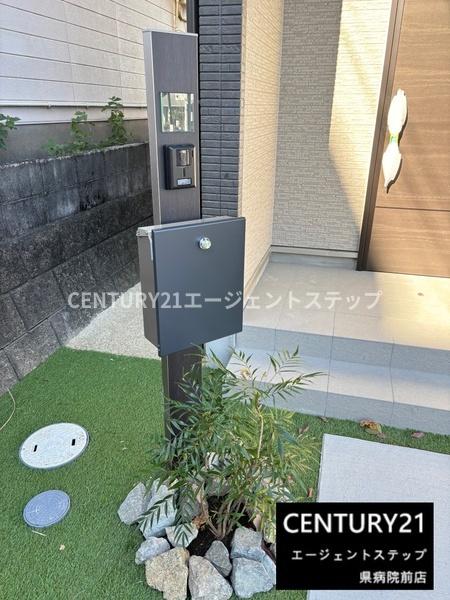 　その他　玄関まわりが整った外構です