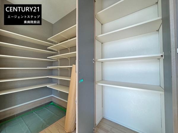 　収納　収納スペースが充実しています