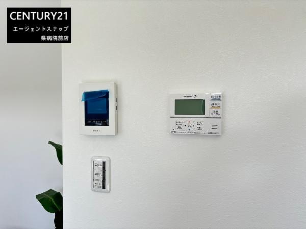 　その他　設備類が充実した壁面です