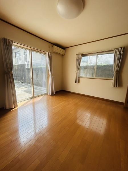 　洋室　明るい洋室が魅力です