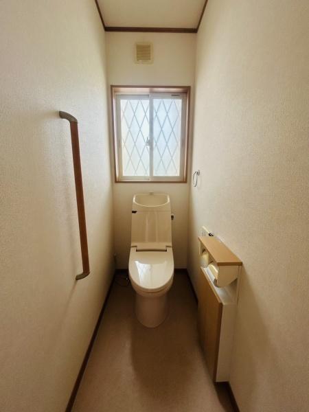 　トイレ　明るさがうれしいトイレです