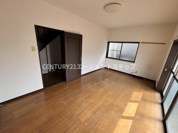 　洋室　1階南東洋室