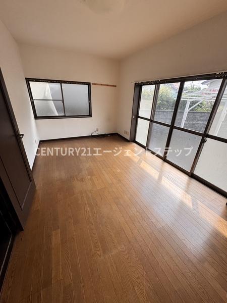 　洋室　1階南東洋室