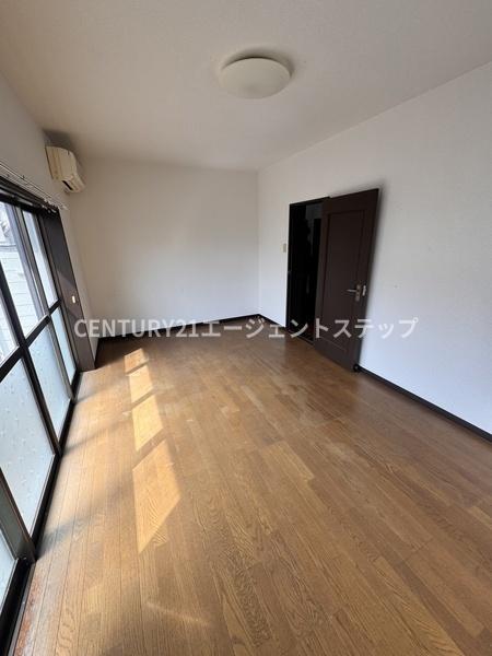 　洋室　1階南東洋室