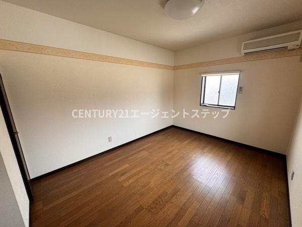 　洋室　1階西側中央洋室