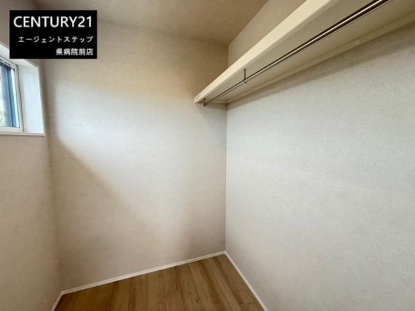 　収納　収納カテゴリの明るい空間です