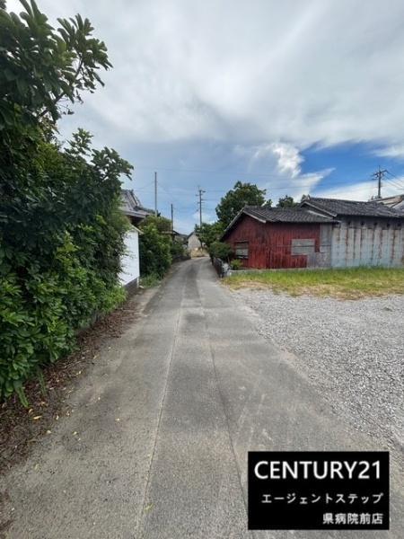 　前面道路含む現地写真　前面道路含む現地写真です
