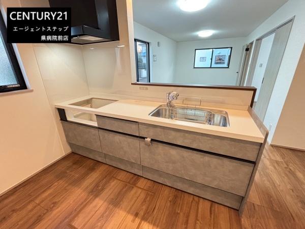 　キッチン　機能的なキッチン空間です