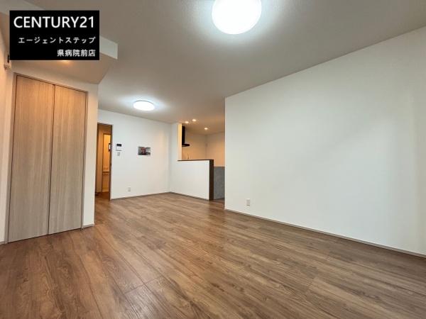 　リビング　開放感のあるリビングです