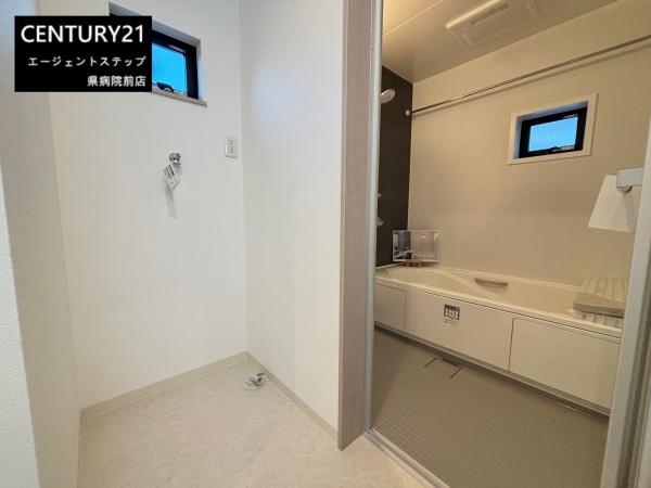 　洋室　洋室は明るさが特長です