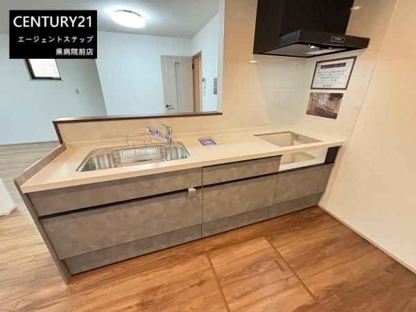 　キッチン　現代的なキッチンが魅力です