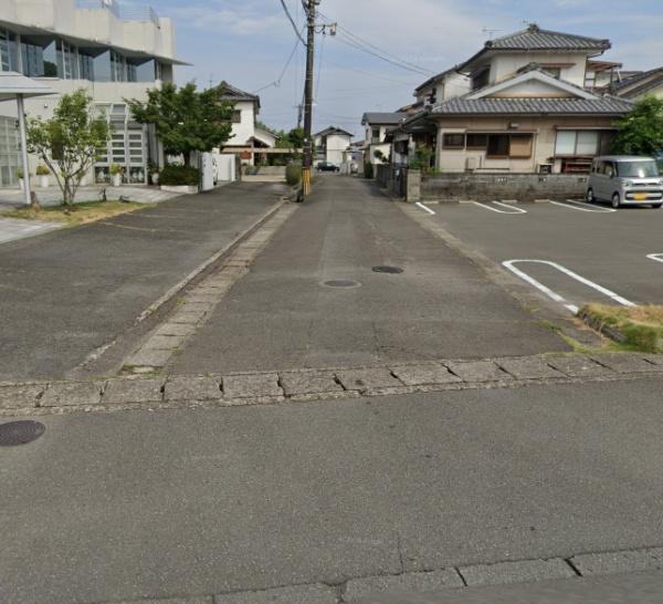 　前面道路含む現地写真　