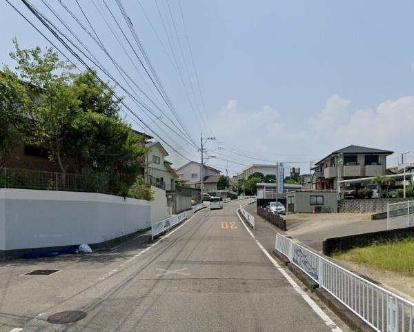 　前面道路含む現地写真　