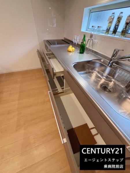 　キッチン　キッチンの収納が充実しています