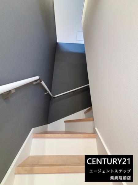 　その他内観　階段が明るい印象です