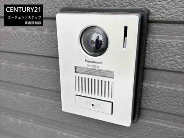 　その他　玄関に設置されたドアホンです