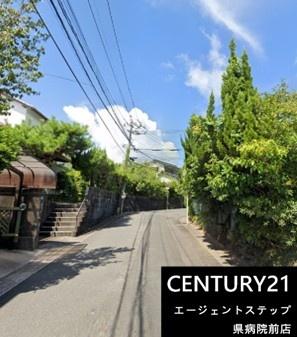 　前面道路含む現地写真　前面道路の様子が分かる現地写真です