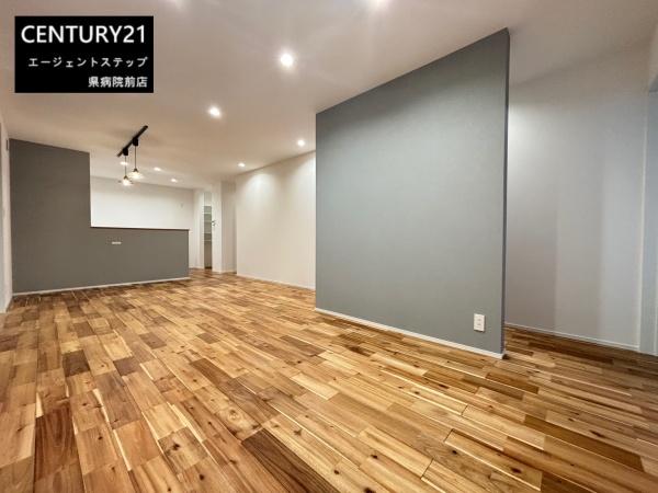 　リビング　リビングの広さが魅力です