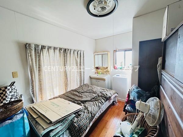 　洋室　洋室が明るく使いやすいです