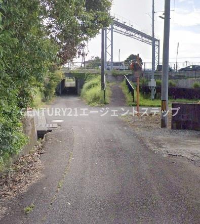 　前面道路含む現地写真　