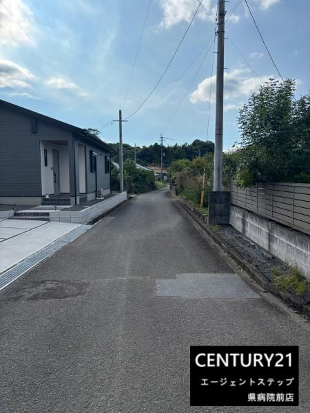 　前面道路含む現地写真　前面道路が整備されています