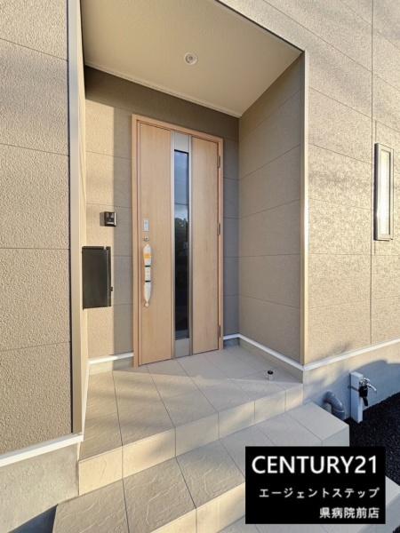 　玄関　玄関がゆとりある設計です