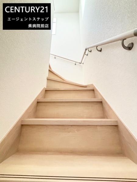 　その他　階段は手すり付きです