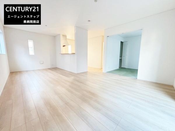 　リビング　開放感あるリビング空間です