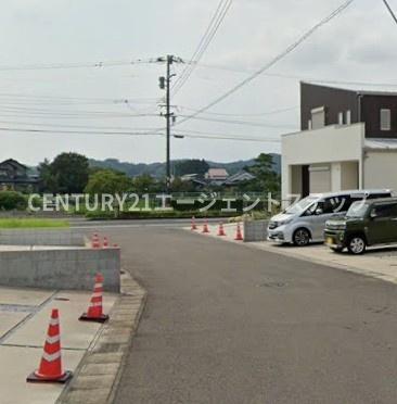 　前面道路含む現地写真　