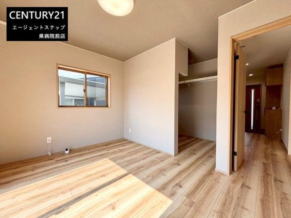 　寝室　寝室のゆったりした空間です