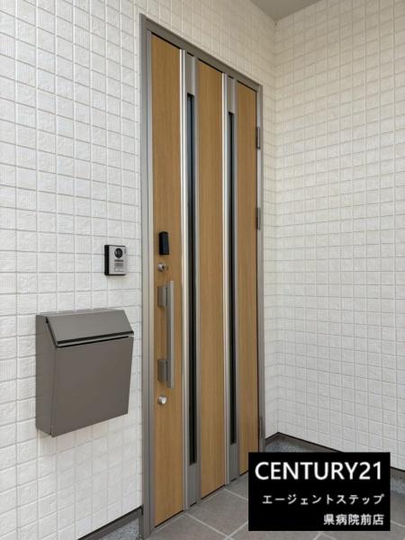 　玄関　モダンな玄関が魅力です