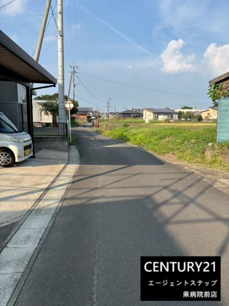 　前面道路含む現地写真　前面道路が整備された現地写真です