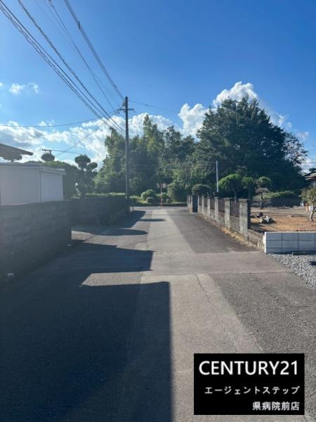 　前面道路含む現地写真　