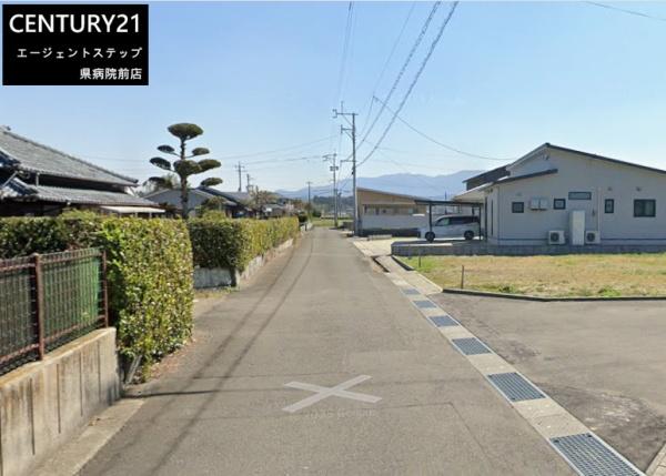 　前面道路含む現地写真　