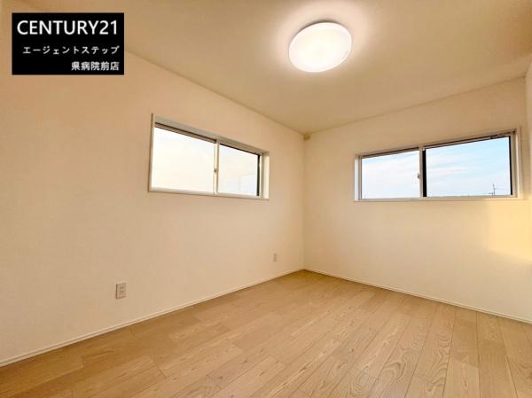 　子供部屋　採光の良い子供部屋です