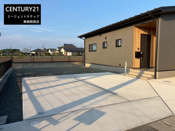 　その他現地　外観が印象的な物件です