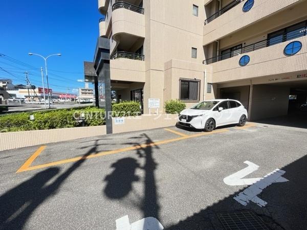 グランドパレス大塚　その他共用部分　駐車場が敷地内にあります