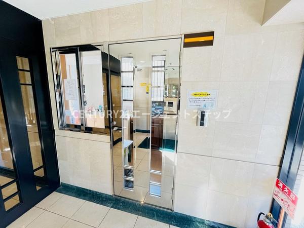 グランドパレス大塚　その他共用部分　明るいエントランスが魅力です