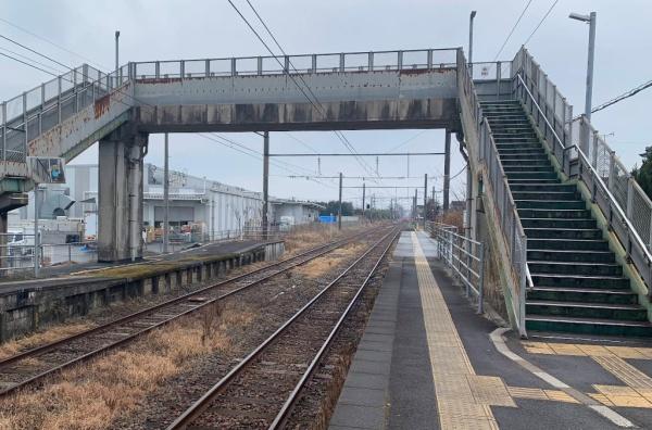 　五十市駅(JR九州 日豊本線)（駅）／884m　