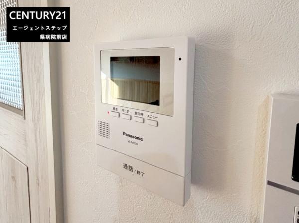 　その他　玄関のモニター付きインターホンです