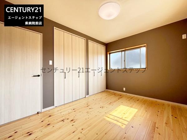 　寝室　明るい寝室が広がります