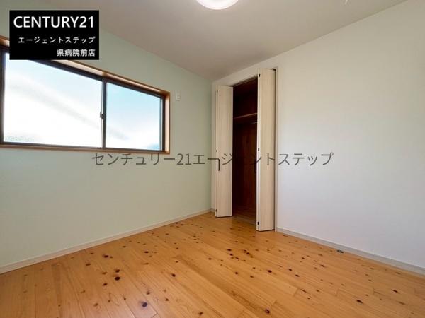 　子供部屋　子供部屋にぴったりの明るい空間です