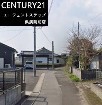 　前面道路含む現地写真　前面道路が見える現地写真です