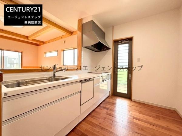 　キッチン　明るいキッチンが魅力です