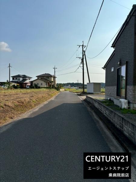 　前面道路含む現地写真　