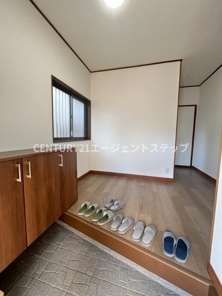 　玄関　玄関が広くて便利です