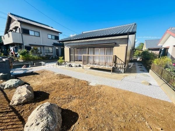 　庭　広さを感じる庭です