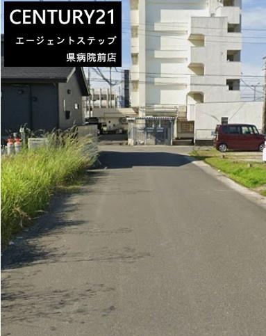 　前面道路含む現地写真　前面道路がすっきりしています